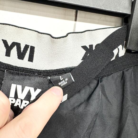Ivy Park Short Women Size Large Black Athletic Elastic Waist Logo Shorts Casual - Picture 5 of 7